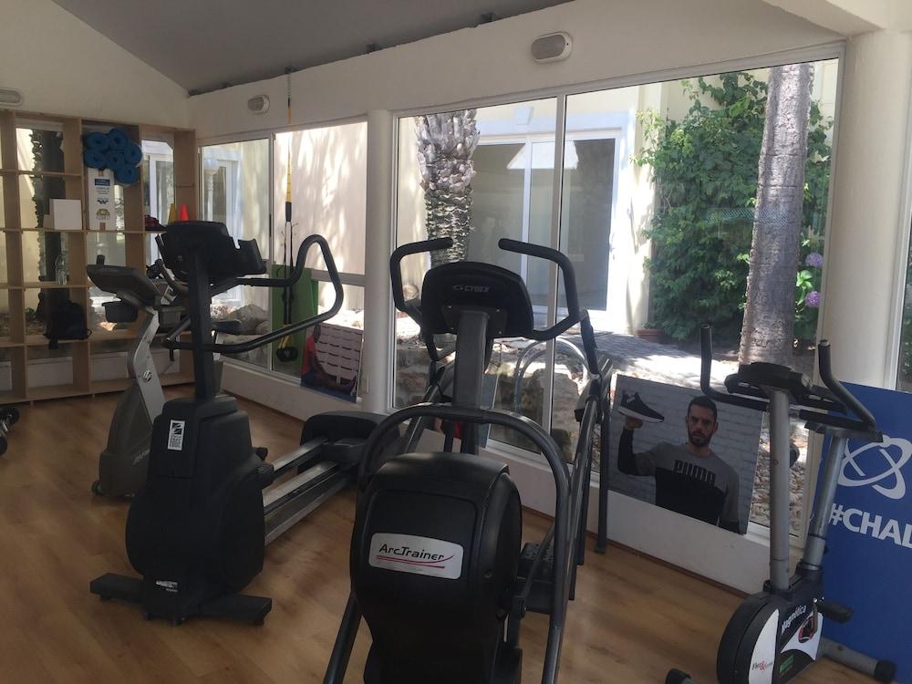 Parque Hotel Jean Clevers Punta del Este Exterior photo The gym at the club