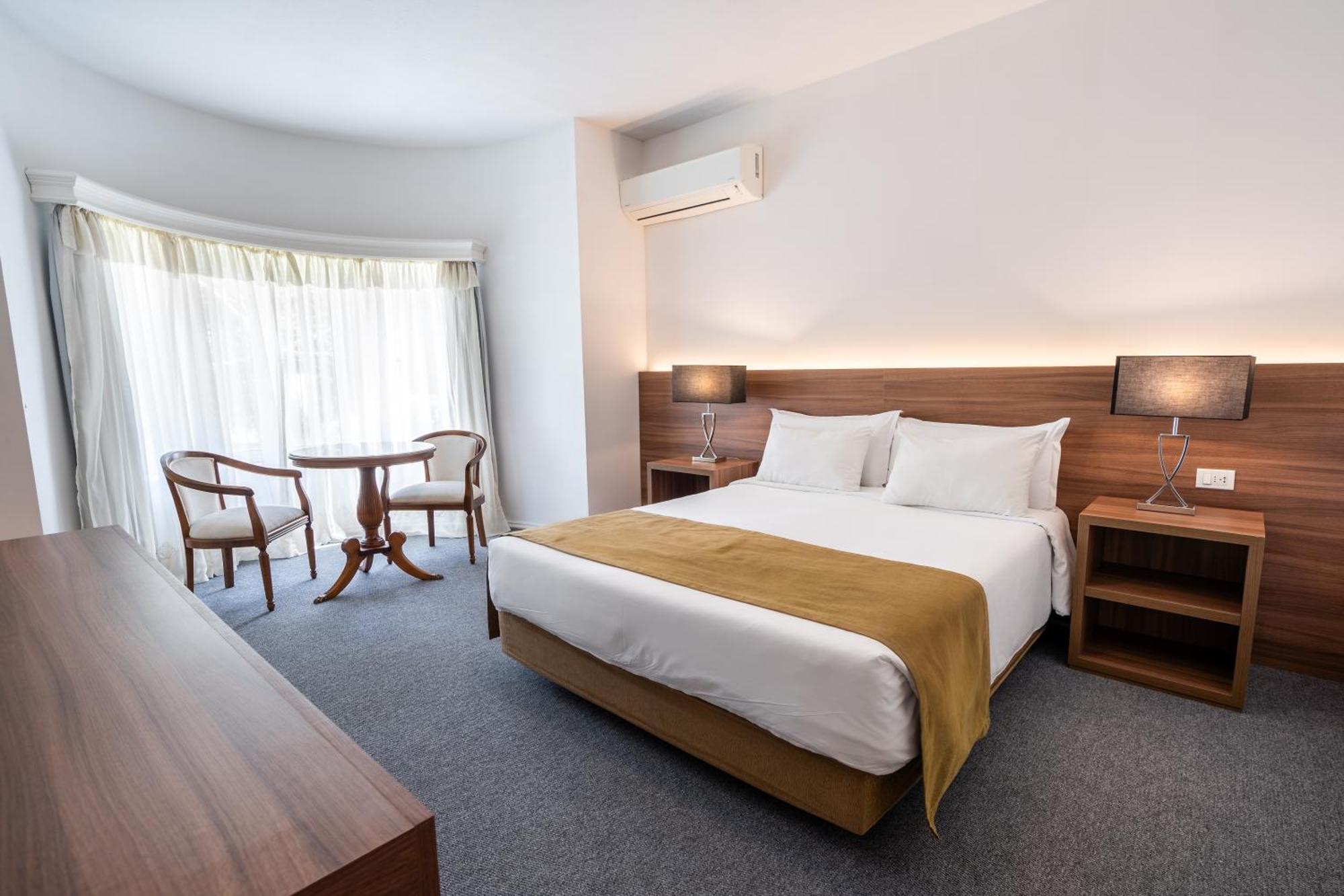 Parque Hotel Jean Clevers Punta del Este Exterior photo A room at the hotel